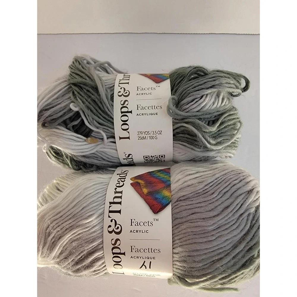 Loops & Threads Facets Acrylic Yarn Silver Gray Ombre Lot of 2 Skeins 279 Yds ea